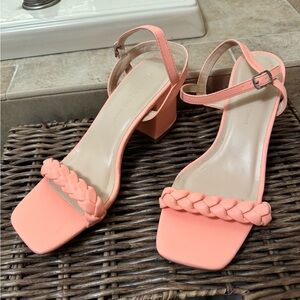 Women’s size 8 coral sandals
